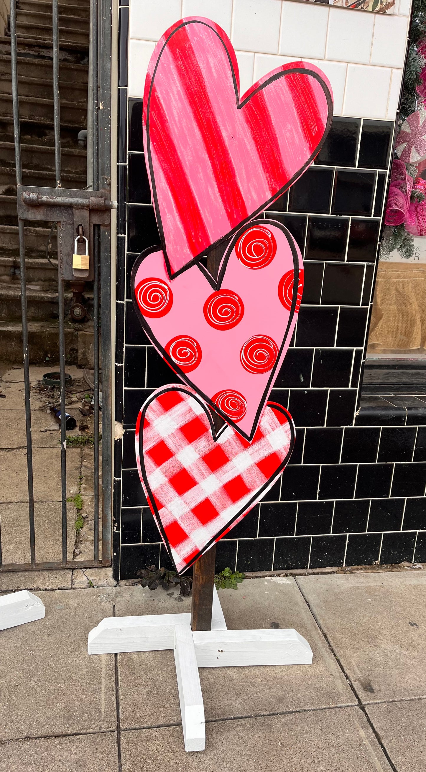 Valentine’s Day porch decor